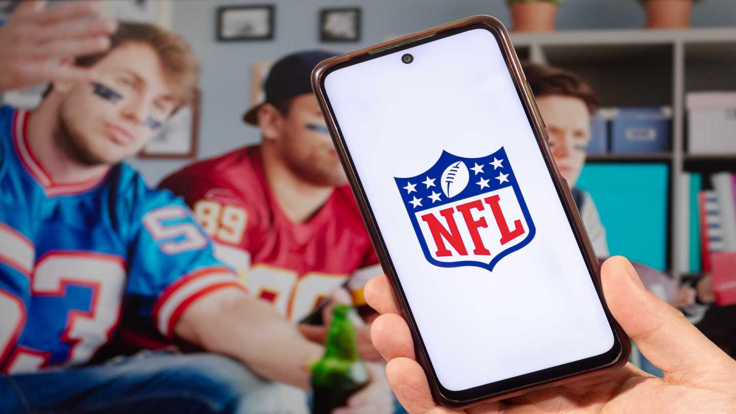 NFL Sports Fans in a Technological Age